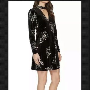 Romeo & Juliet Velvet Dress Black/white M NWT